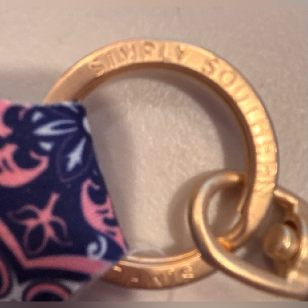 Simply Southern | Damask, key FOB, sanitizer, key chain. - Picture 2 of 8